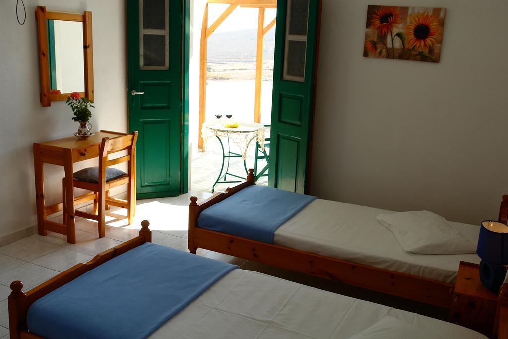 Irene Rooms Folégandros Екстериор снимка